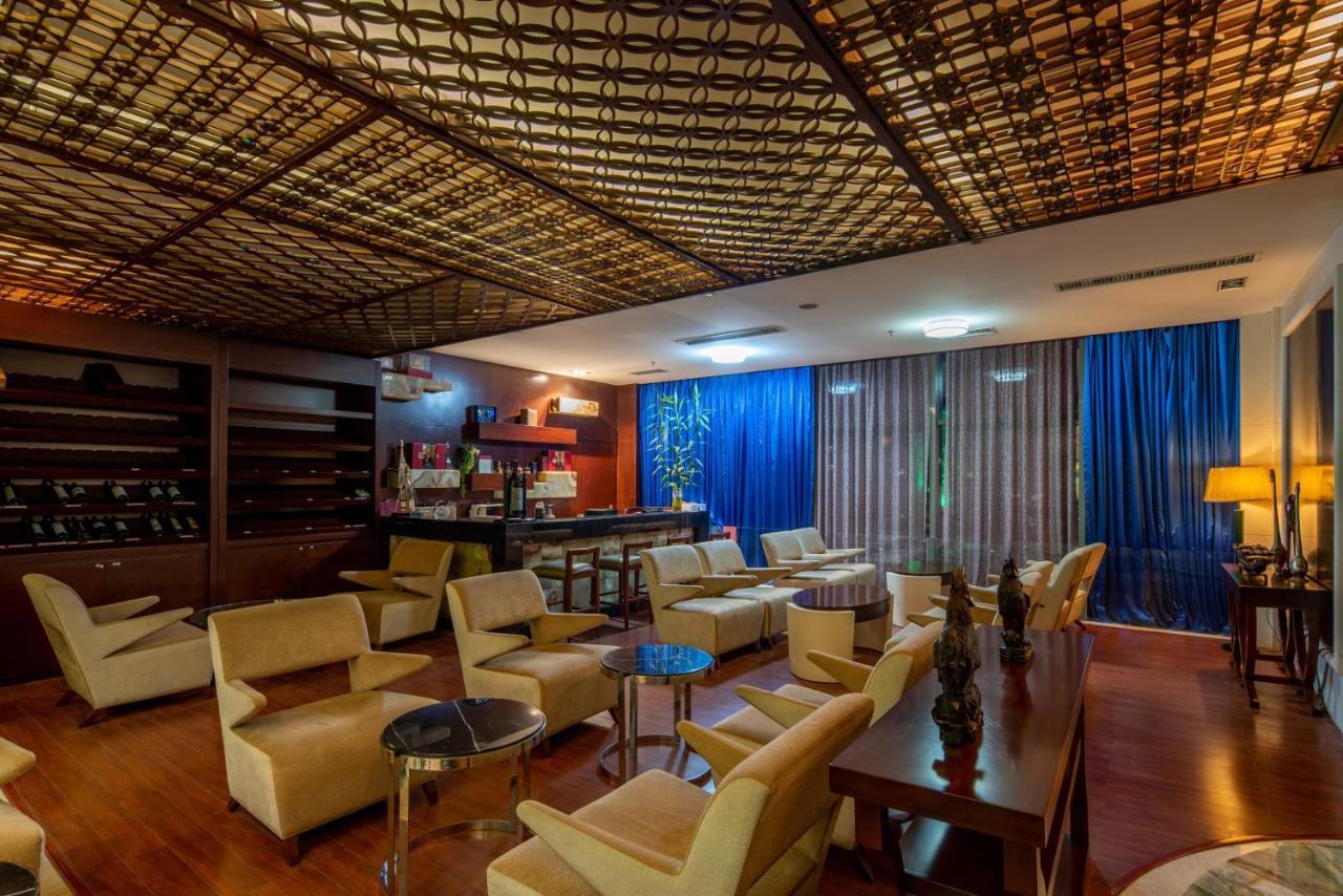 King Royal Hotel Yunfu Eksteriør billede