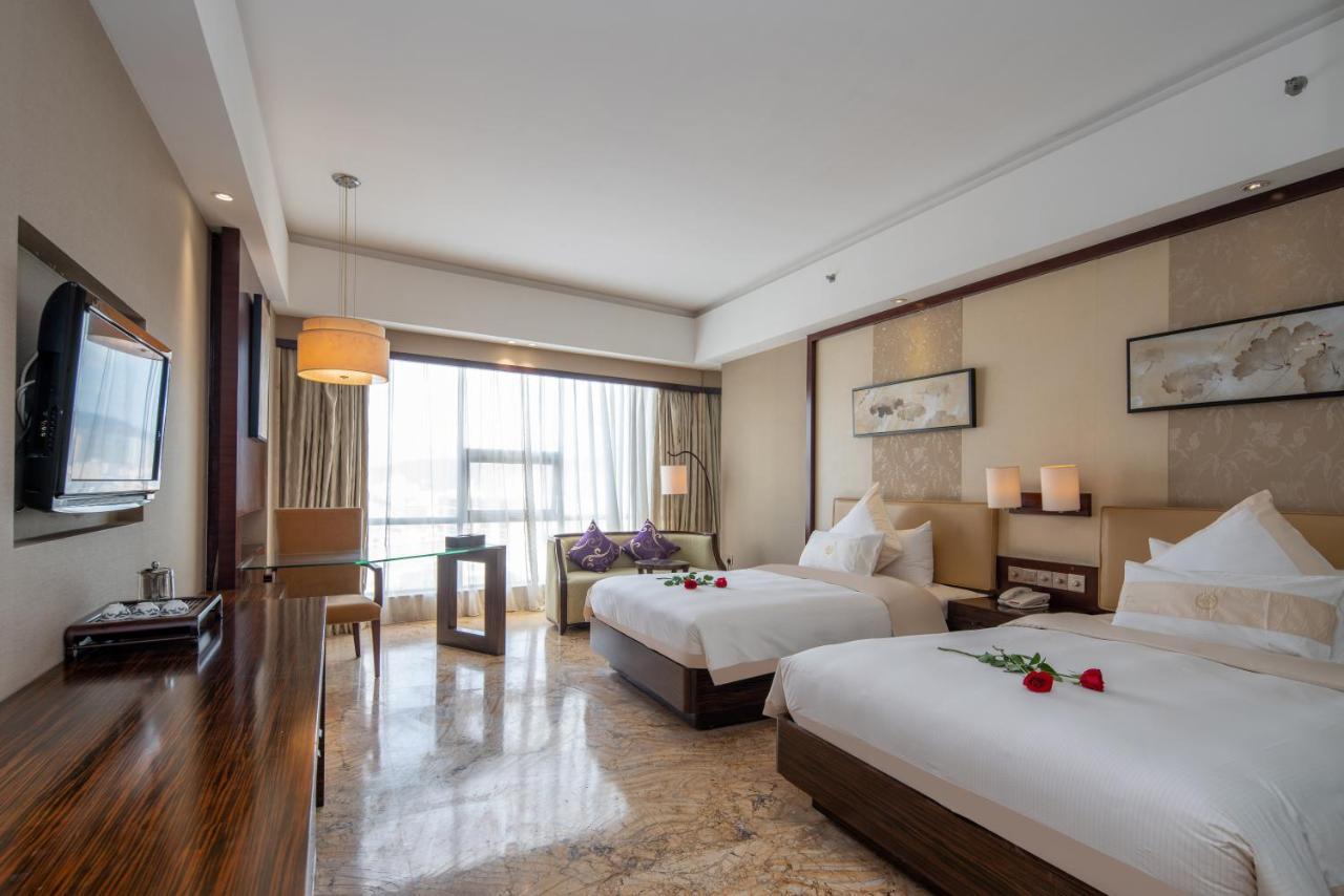 King Royal Hotel Yunfu Eksteriør billede