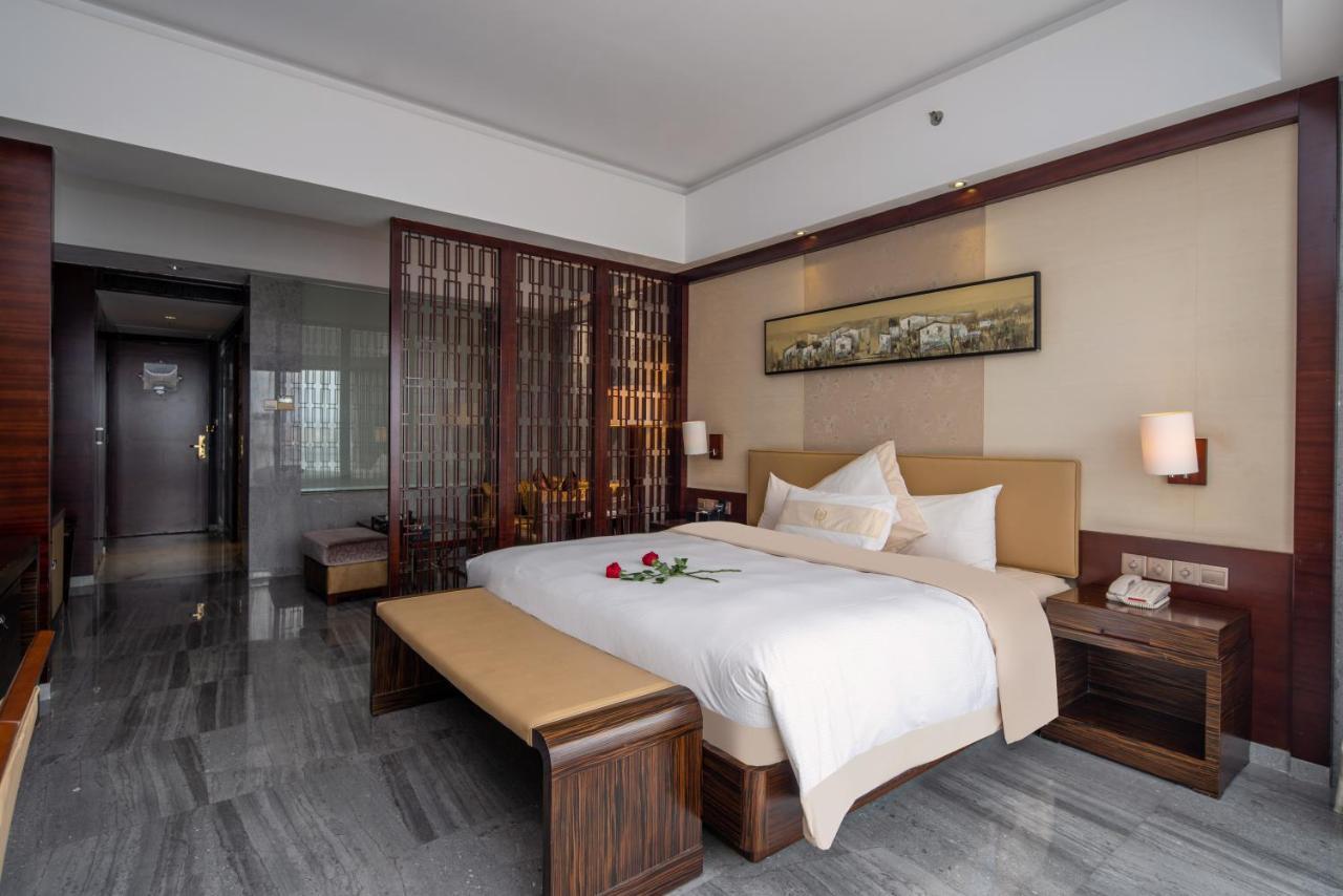 King Royal Hotel Yunfu Eksteriør billede