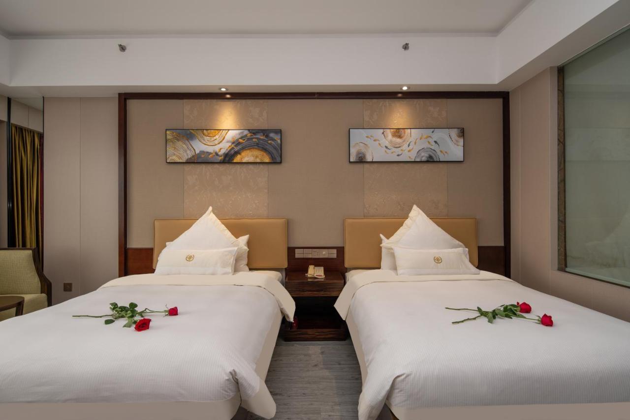 King Royal Hotel Yunfu Eksteriør billede