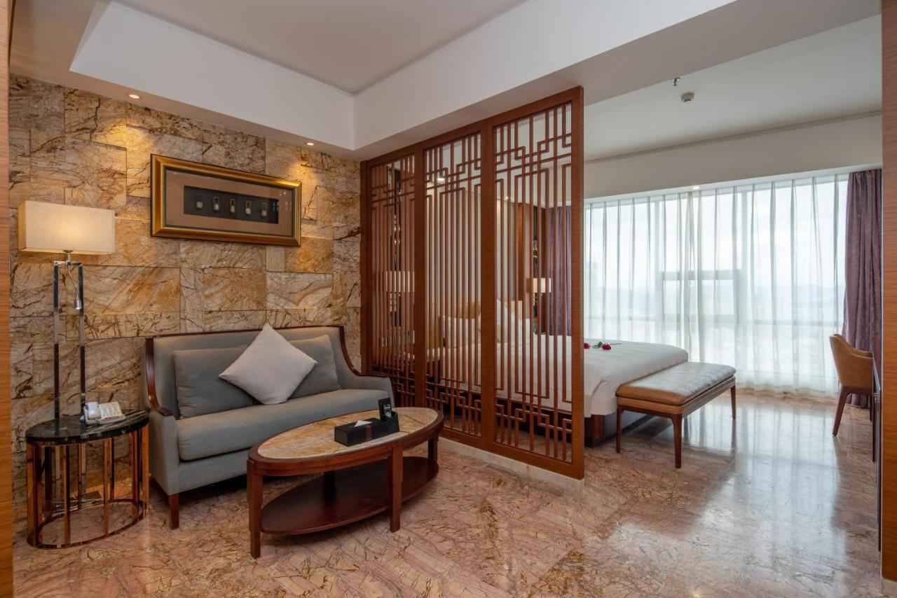 King Royal Hotel Yunfu Eksteriør billede
