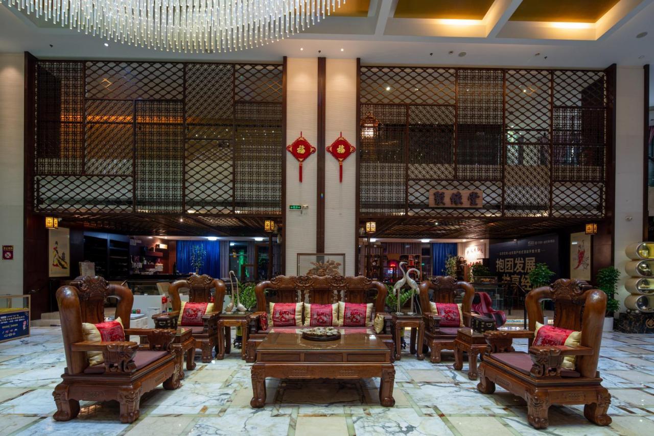 King Royal Hotel Yunfu Eksteriør billede