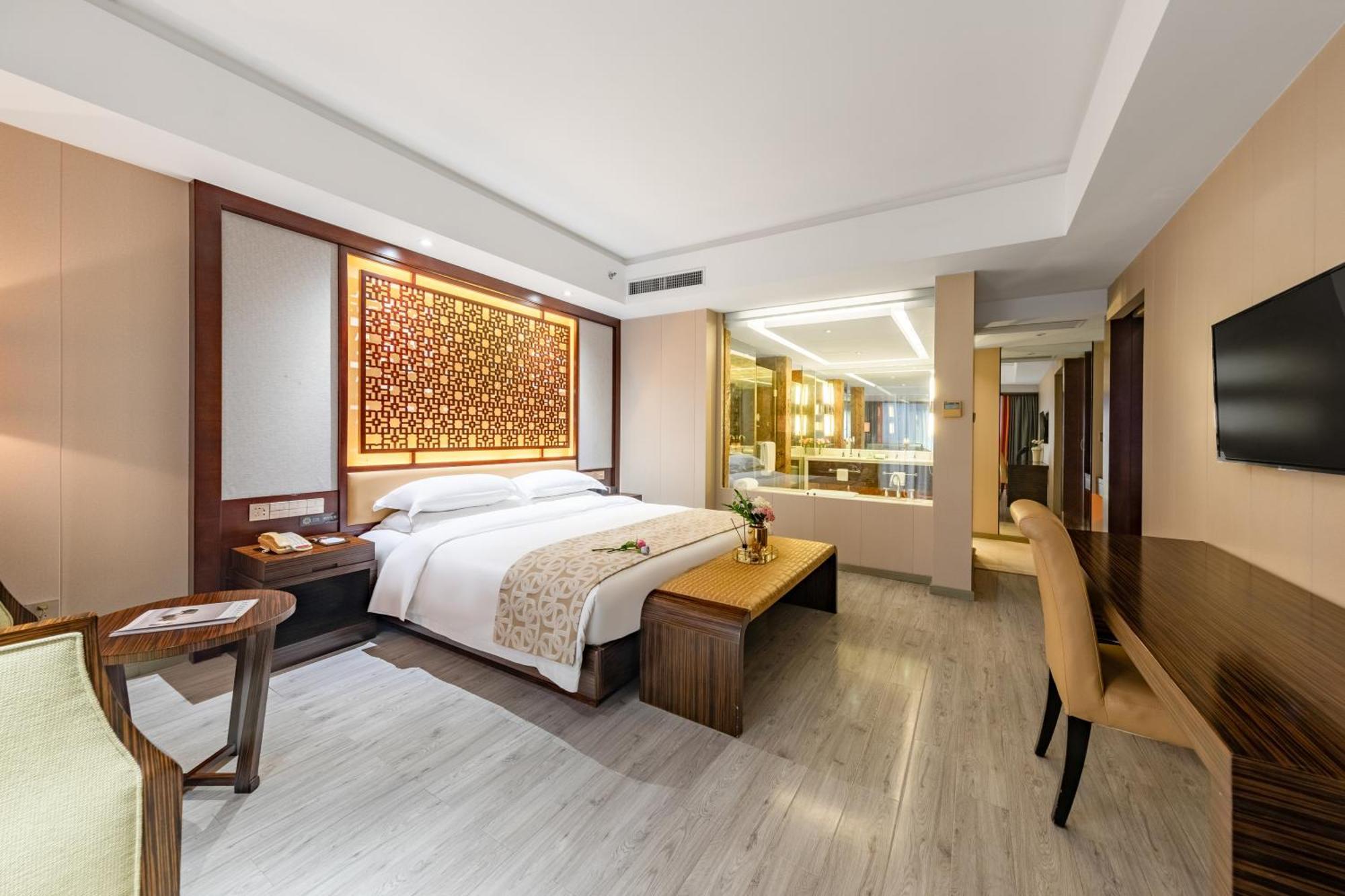 King Royal Hotel Yunfu Eksteriør billede