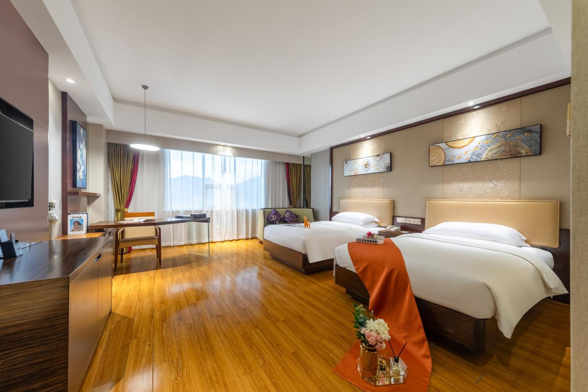 King Royal Hotel Yunfu Eksteriør billede