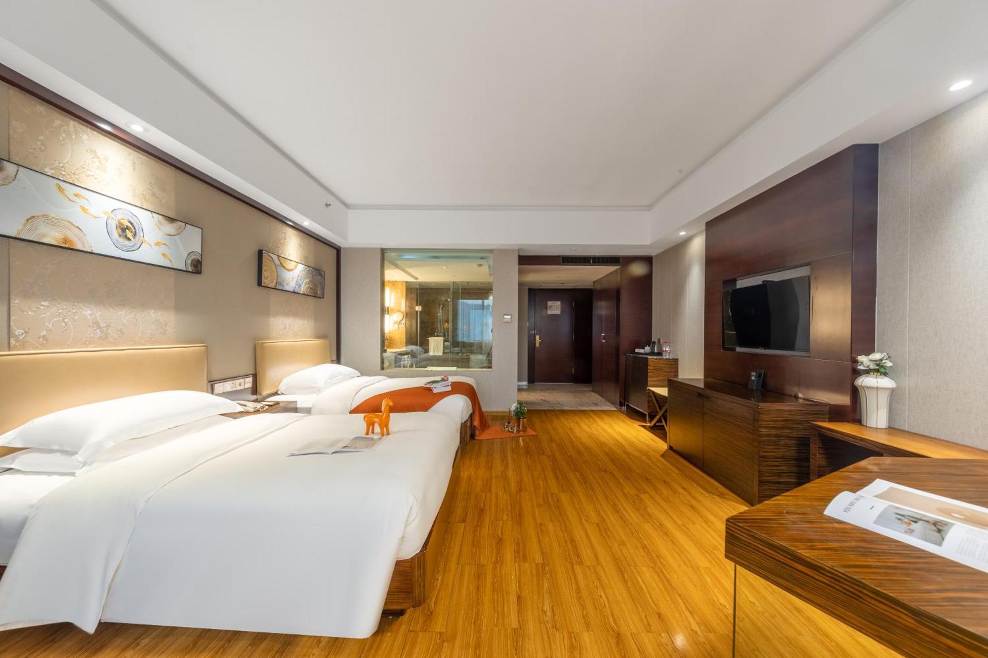 King Royal Hotel Yunfu Eksteriør billede