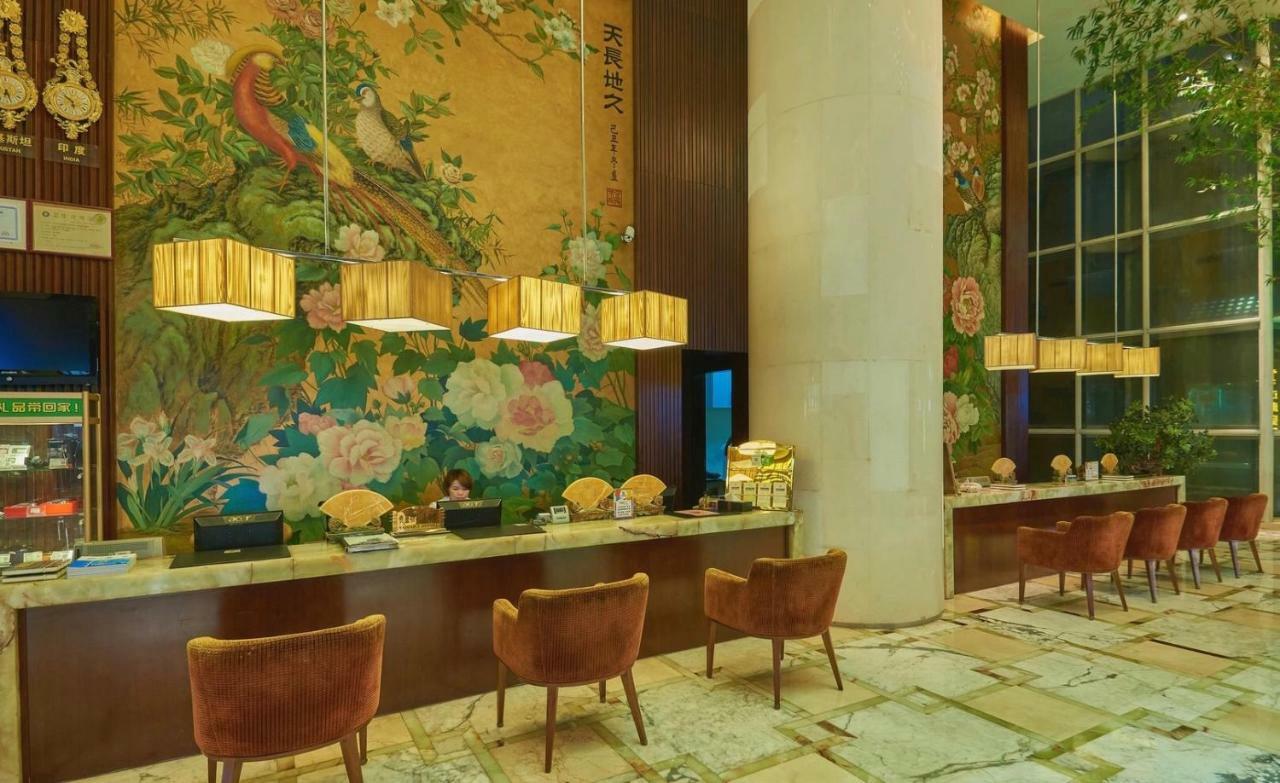 King Royal Hotel Yunfu Eksteriør billede